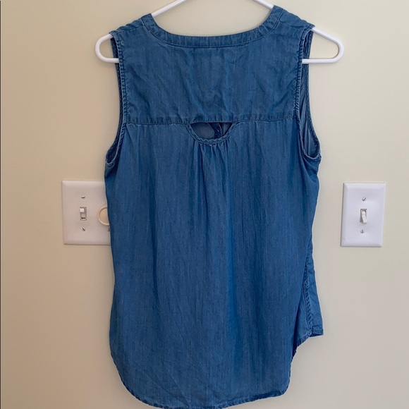 Crown and Ivy chambray tank - Picture 2 of 2